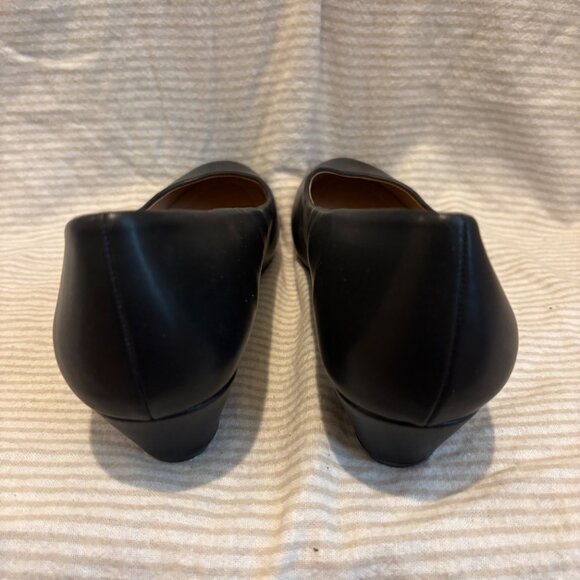 NWOT! Journee Collection Heels - Picture 3 of 5